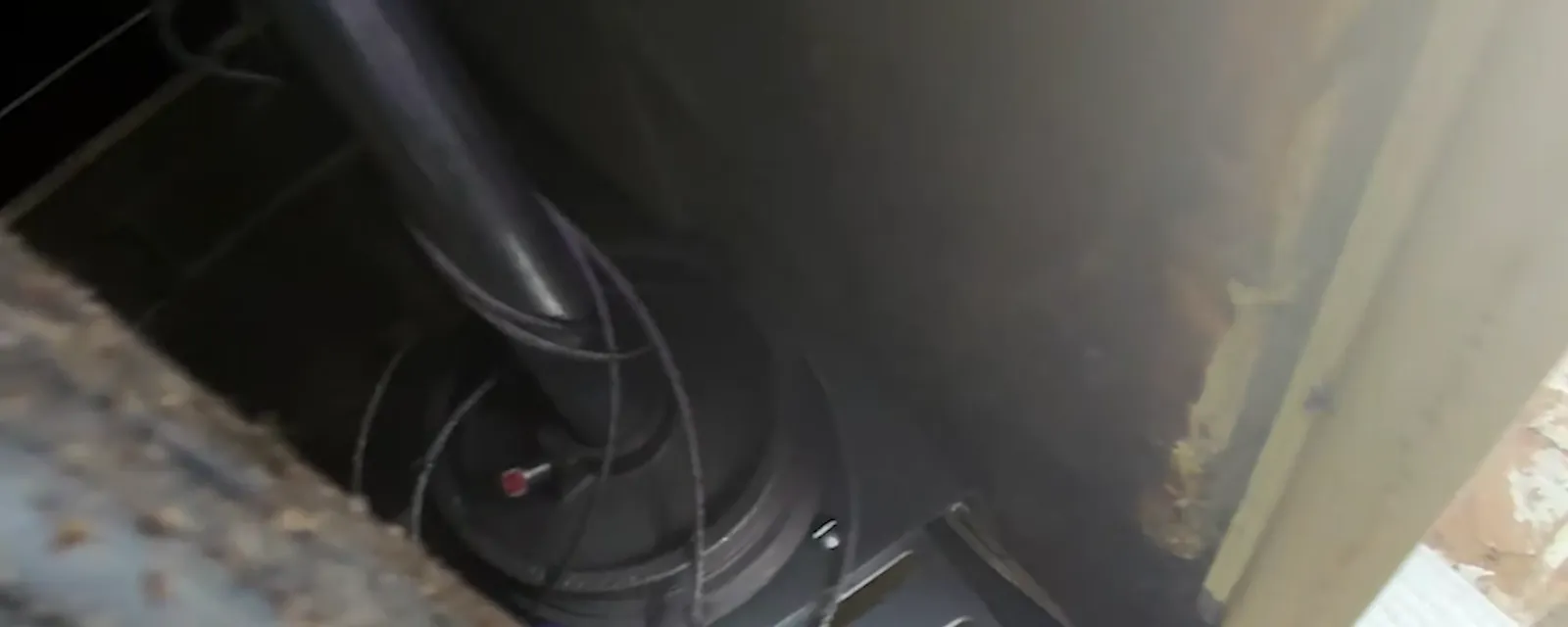 Garage door cable drums
