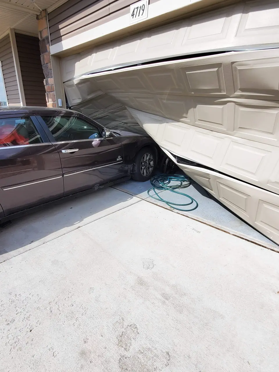 Garage door lift cable